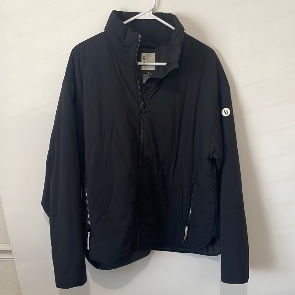 VUORI Black Canyon Insulated Jacket XL